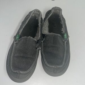 Sanuk slip on gray shoes size 5 women’s/ size 3 youth